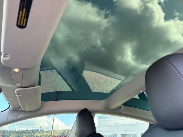 Used 2022 Tesla Model 3 Long Range image 32