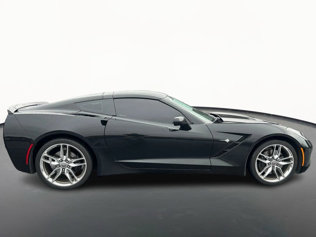 Used 2015 Chevrolet Corvette Stingray Coupe image 2