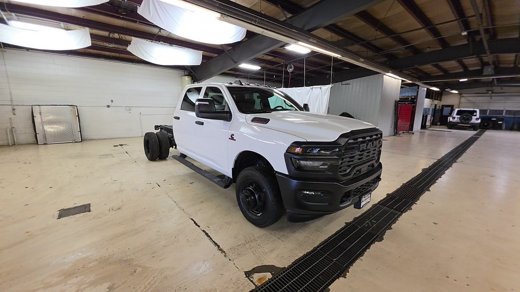 New 2026 RAM 3500 Tradesman AWD/4WD image 3