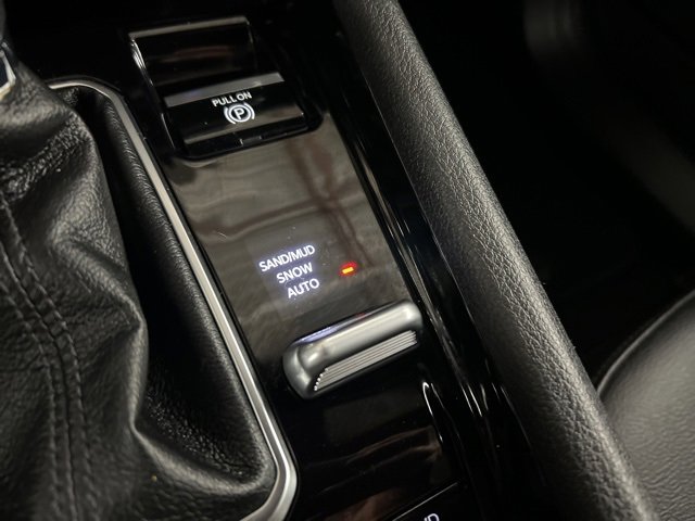 Used 2024 Jeep Compass Limited image 23