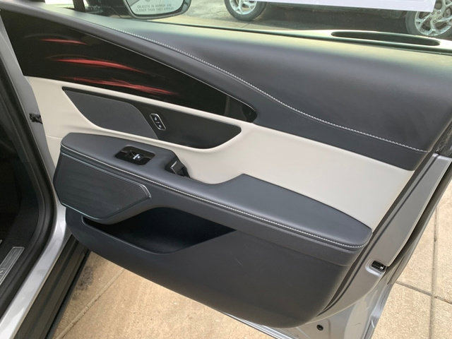 Certified 2024 Lincoln Nautilus Reserve AWD/4WD image 13