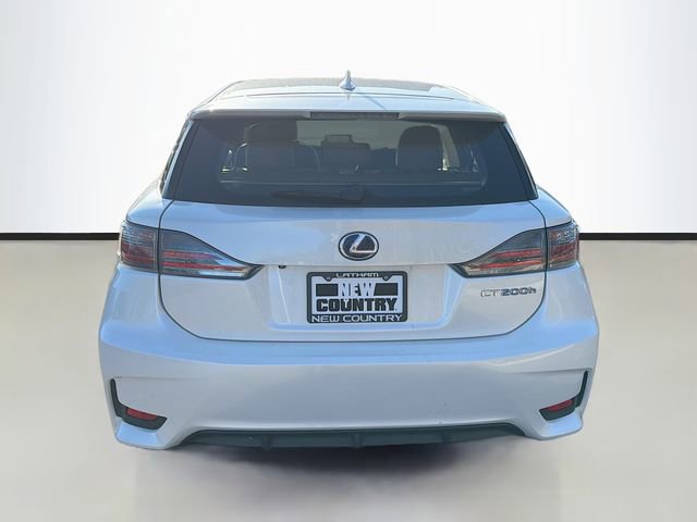 Used 2015 Lexus CT 200h w/ Navigation Package FWD image 6