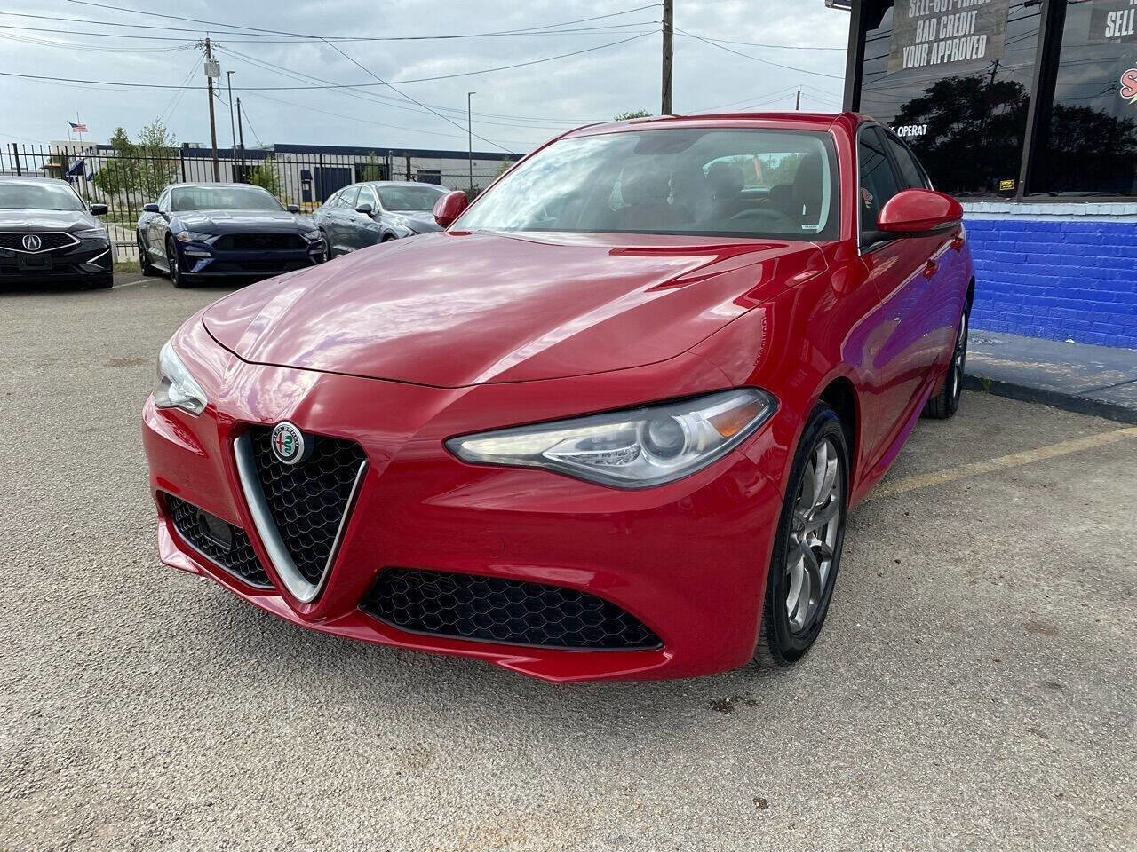 Used 2019 Alfa Romeo Giulia Sprint w/ Cold Weather Package image 1