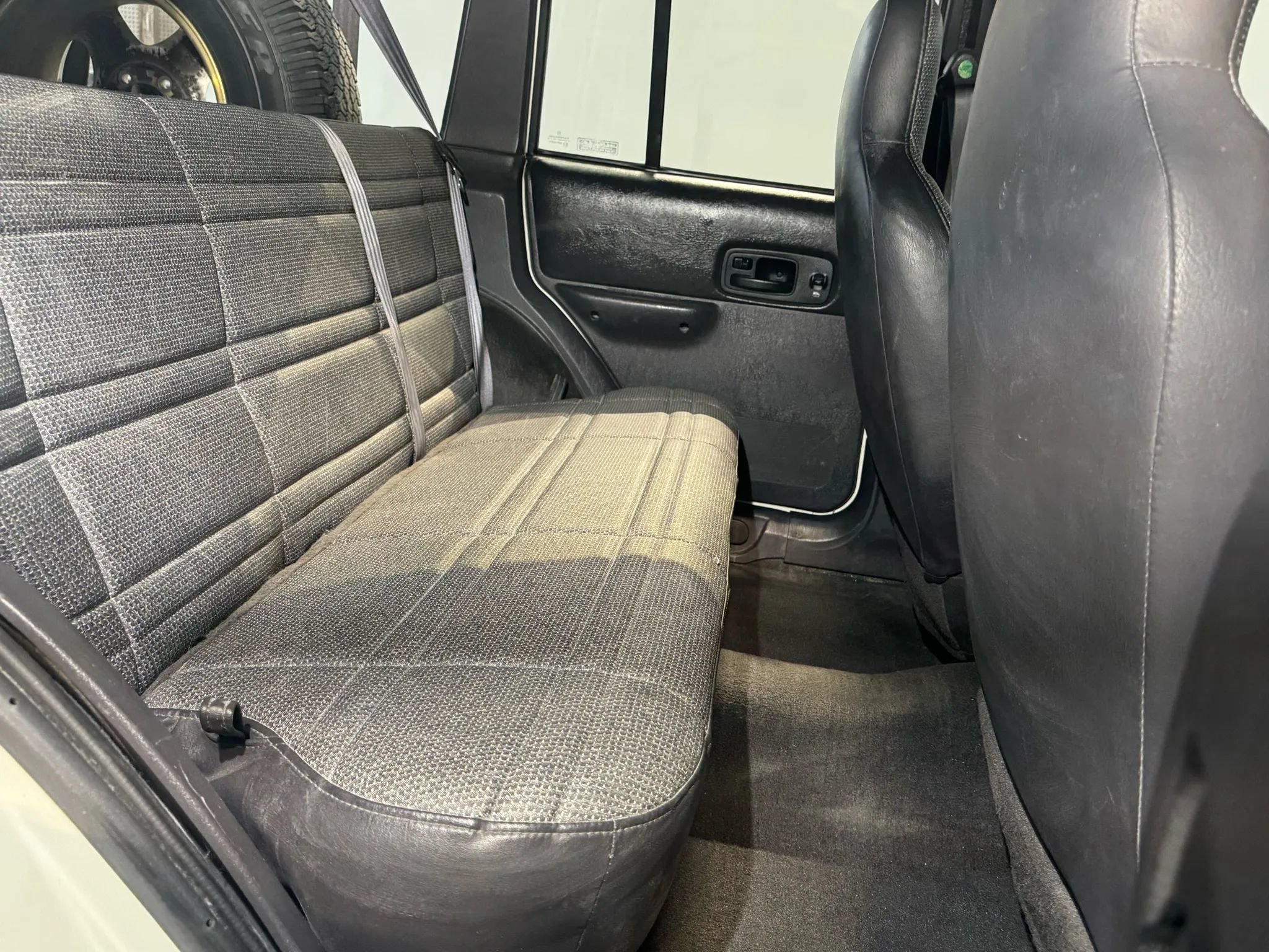 Used 2000 Jeep Cherokee SE AWD/4WD image 28