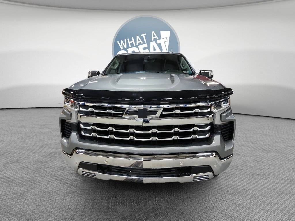 Used 2023 Chevrolet Silverado 1500 LTZ w/ Technology Package AWD/4WD image 11