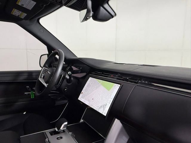 New 2025 Land Rover Range Rover SE image 32