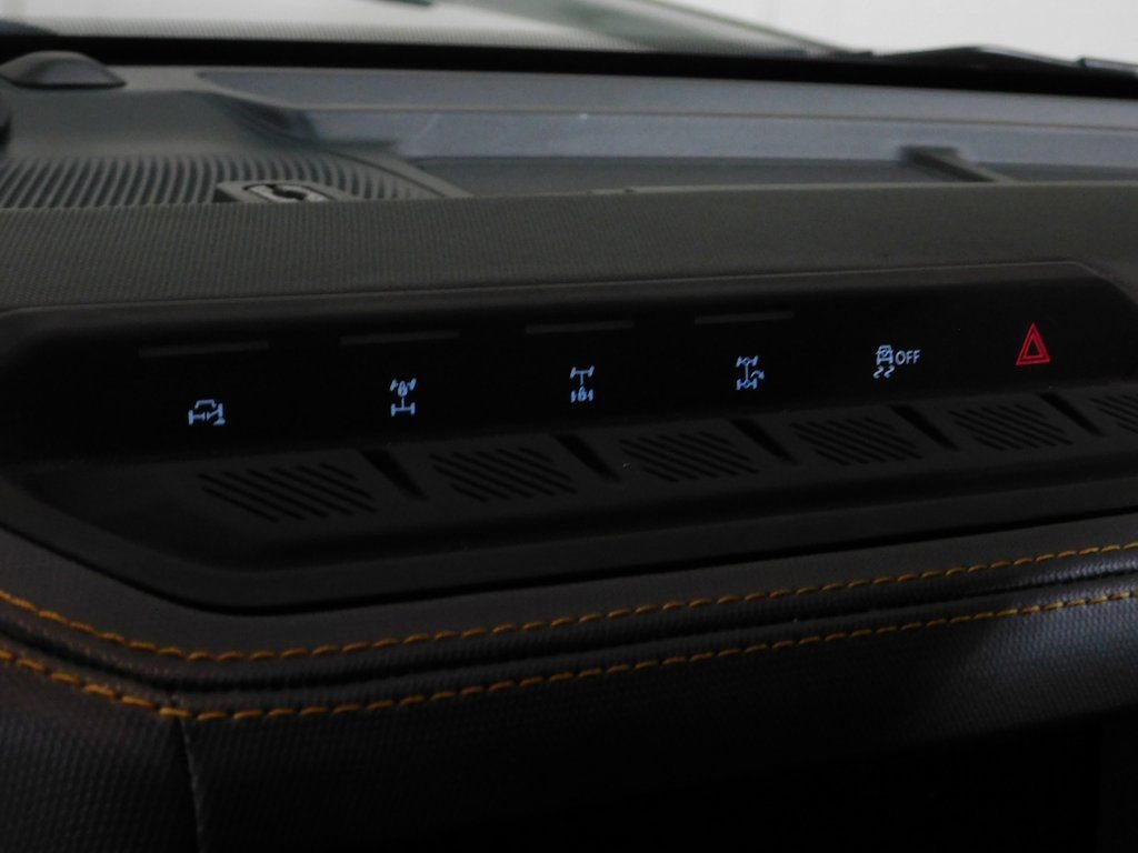 Used 2024 Ford Bronco Badlands image 52