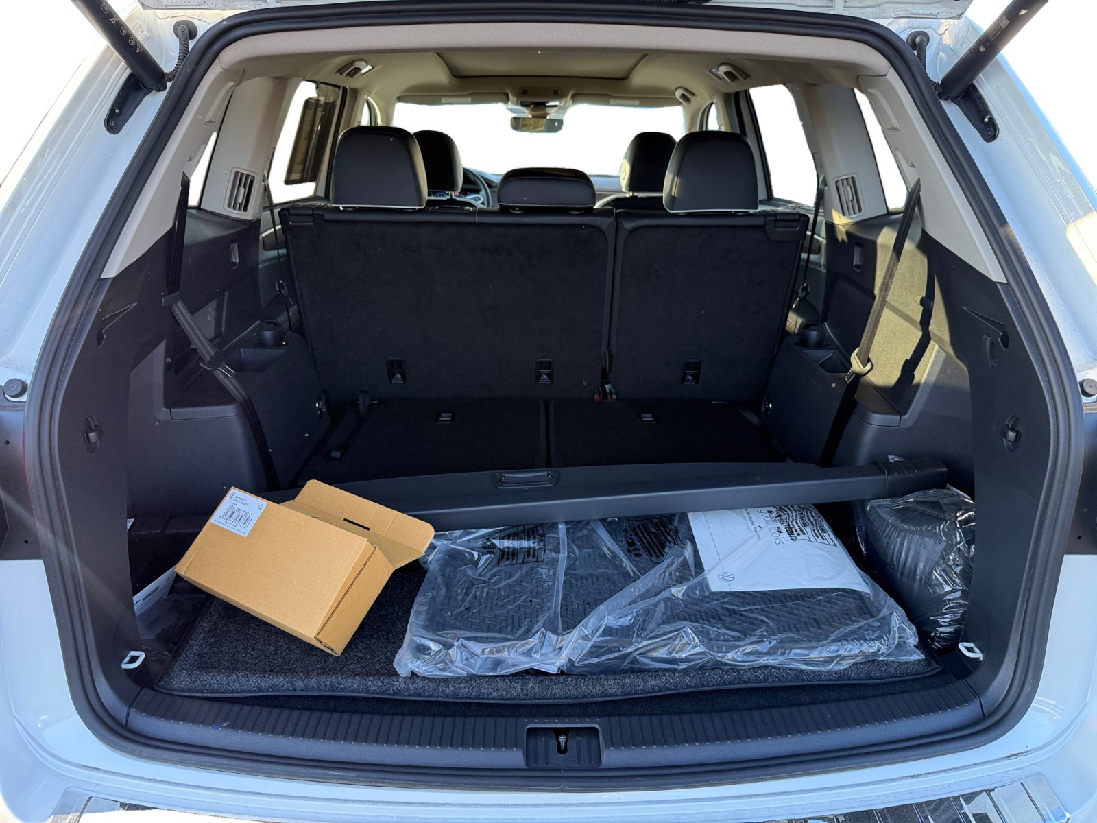 New 2025 Volkswagen Atlas SEL Premium R-Line AWD/4WD image 17