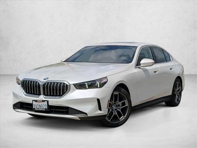 Used 2026 BMW 530i w/ Premium Package image 1