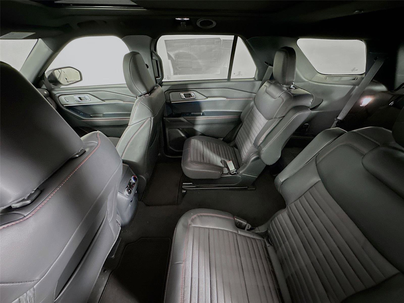 New 2026 Ford Explorer ST-Line w/ ST-Line Street Pack image 20