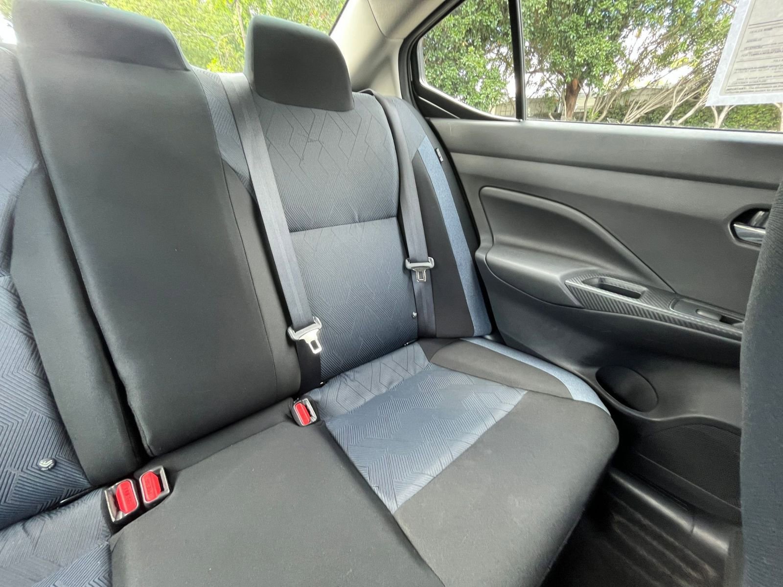 Used 2025 Nissan Versa SV image 35