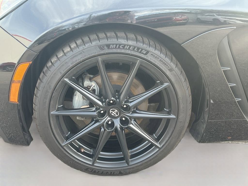 Used 2025 Toyota GR86 w/ ALL Weather Mat Package (TMS) RWD image 28