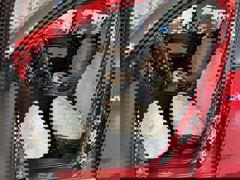 Used 2015 MAZDA MAZDA3 i Sport image 9