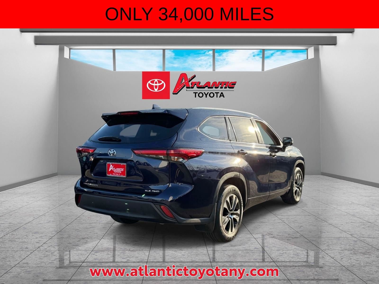 Used 2021 Toyota Highlander XLE AWD/4WD image 6