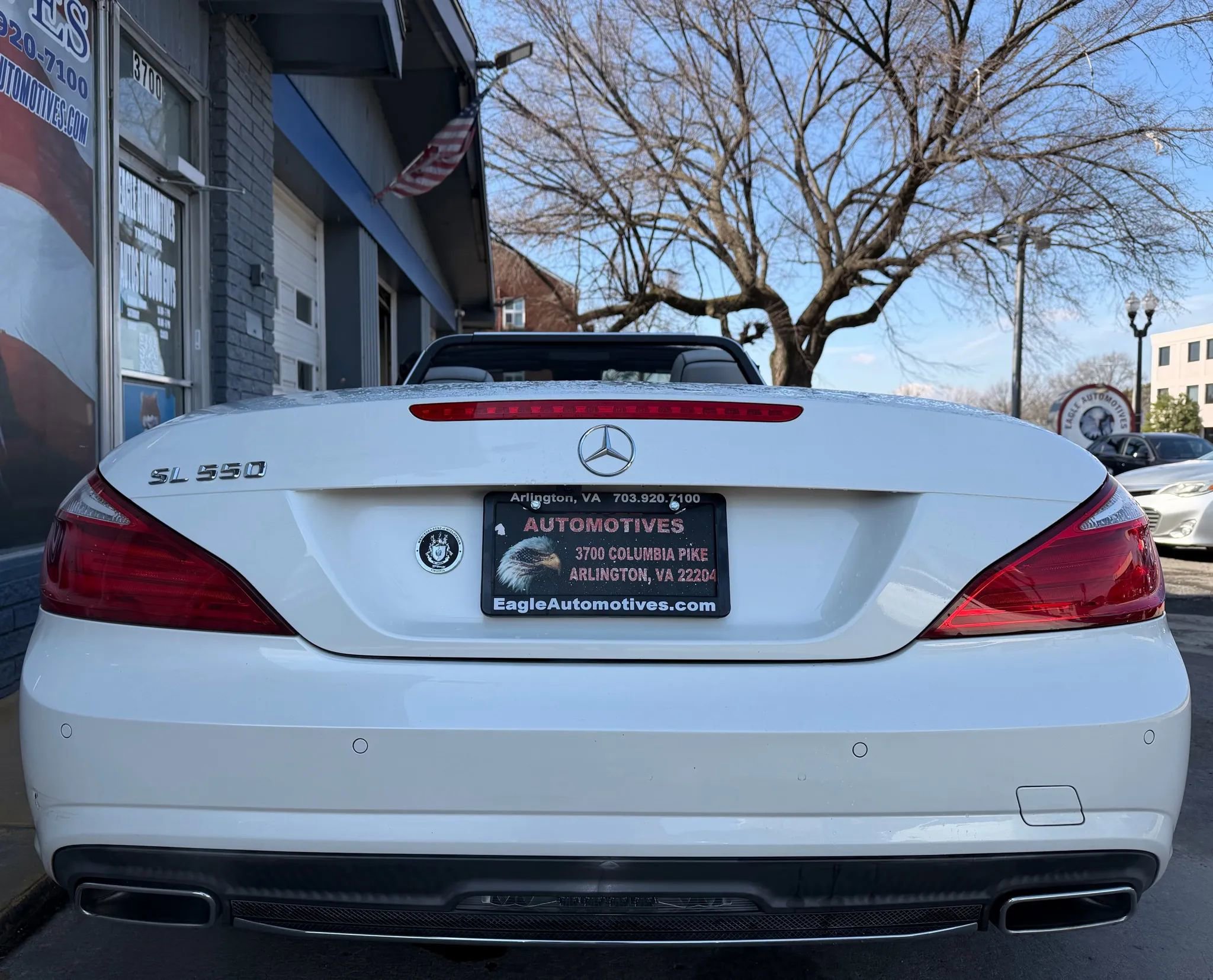 Used 2016 Mercedes-Benz SL 550 w/ Driver Assistance Package image 9