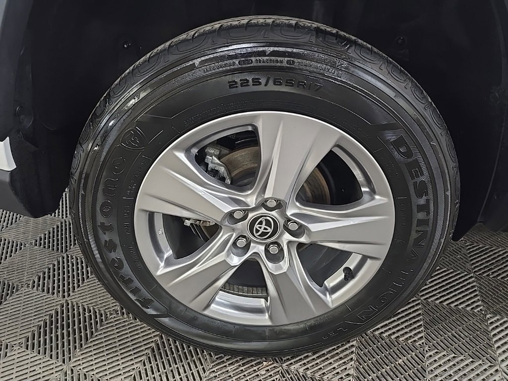 Used 2023 Toyota RAV4 XLE image 14