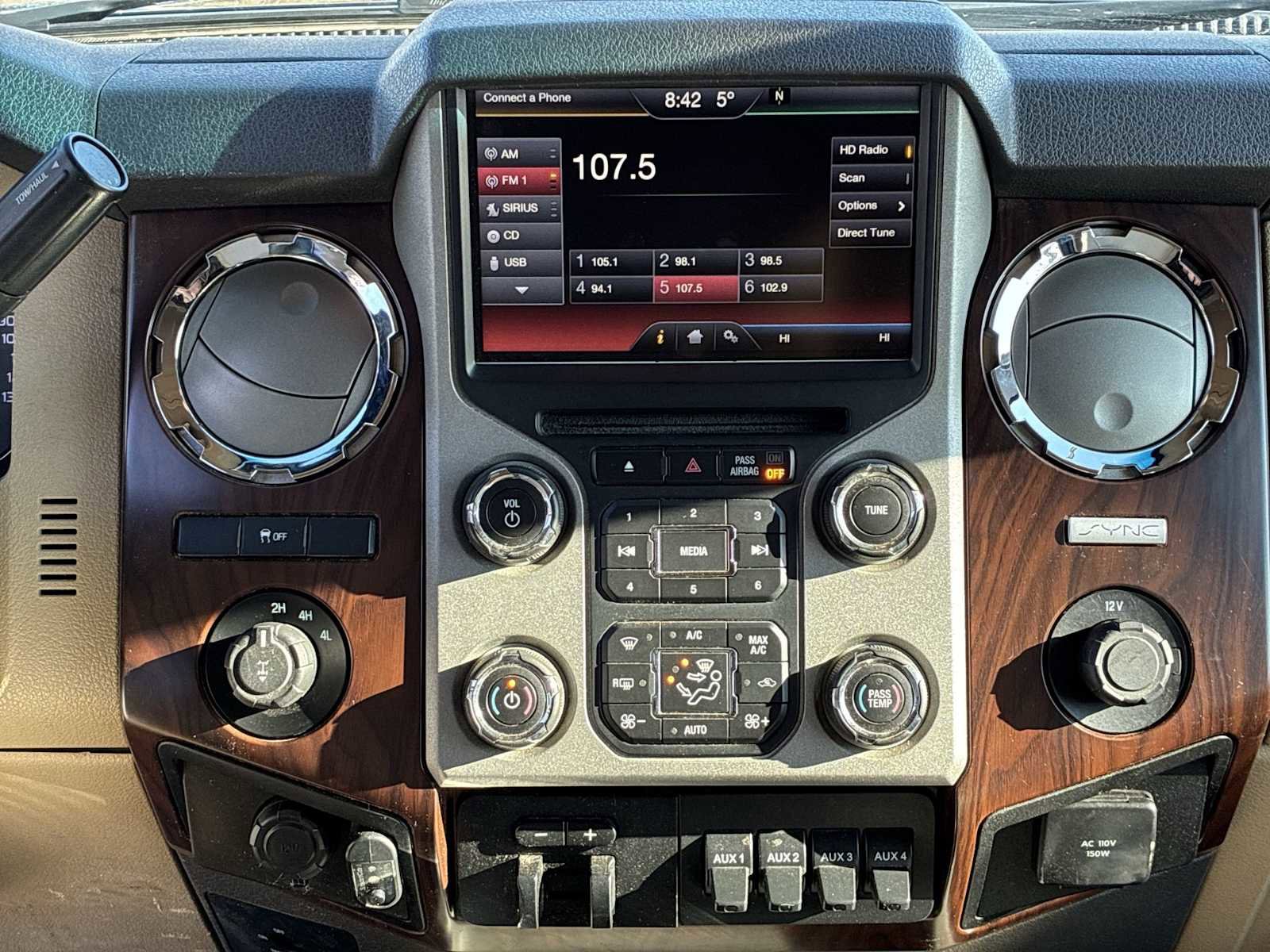Used 2015 Ford F350 Lariat AWD/4WD image 12
