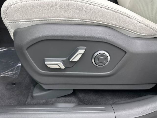 New 2027 Hyundai Santa Fe Limited FWD image 10