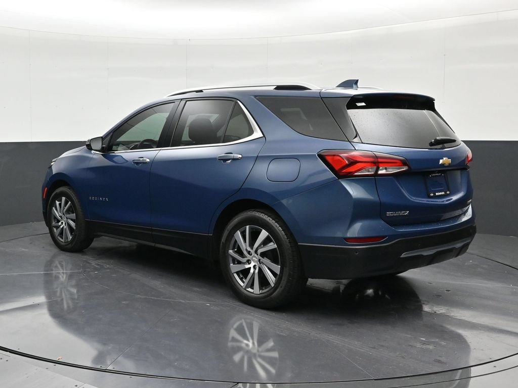 Used 2024 Chevrolet Equinox Premier FWD image 3