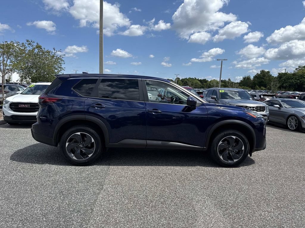 Certified 2024 Nissan Rogue SV FWD image 2