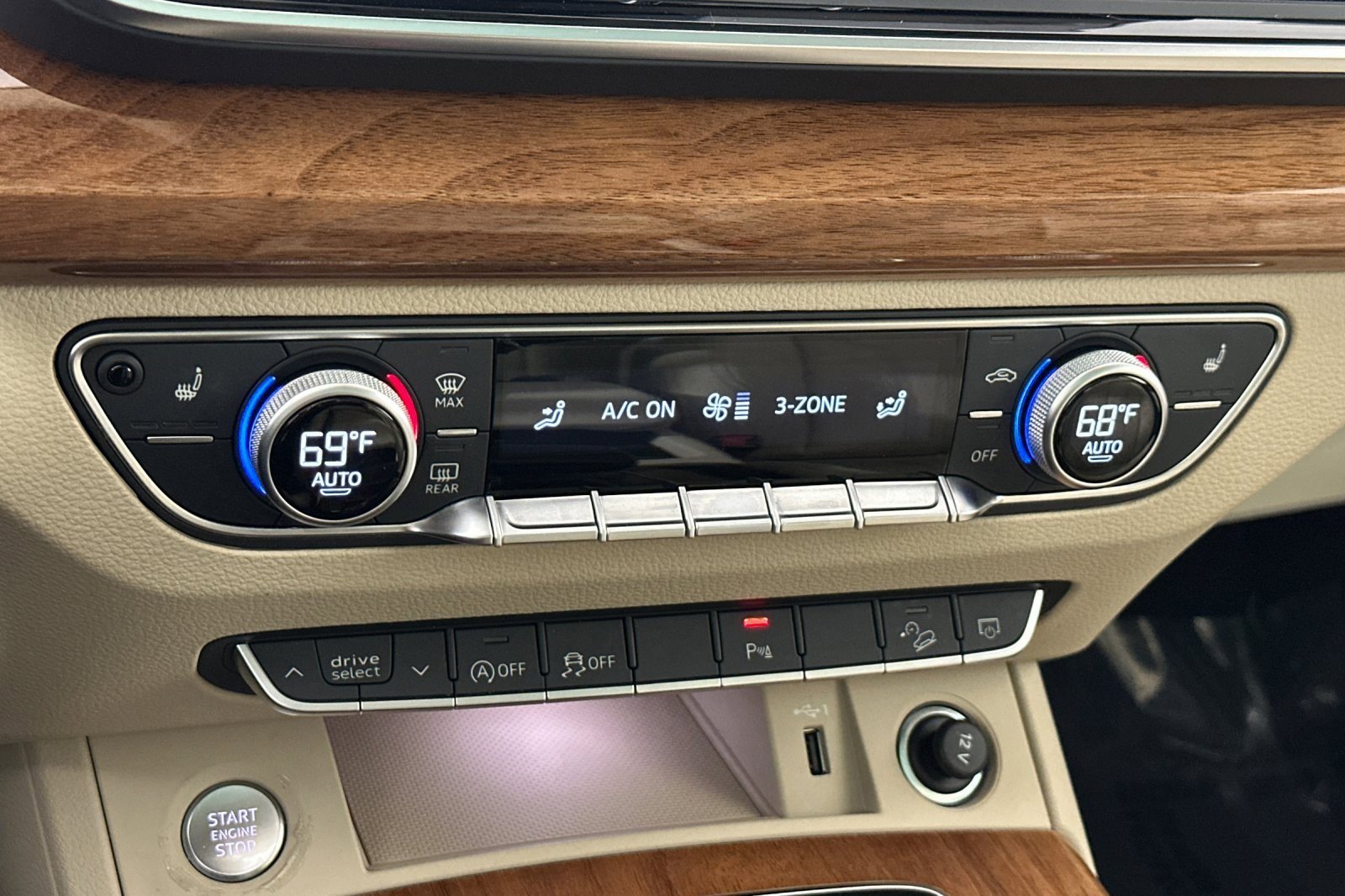 Used 2023 Audi Q5 2.0T Premium w/ Convenience Package image 19