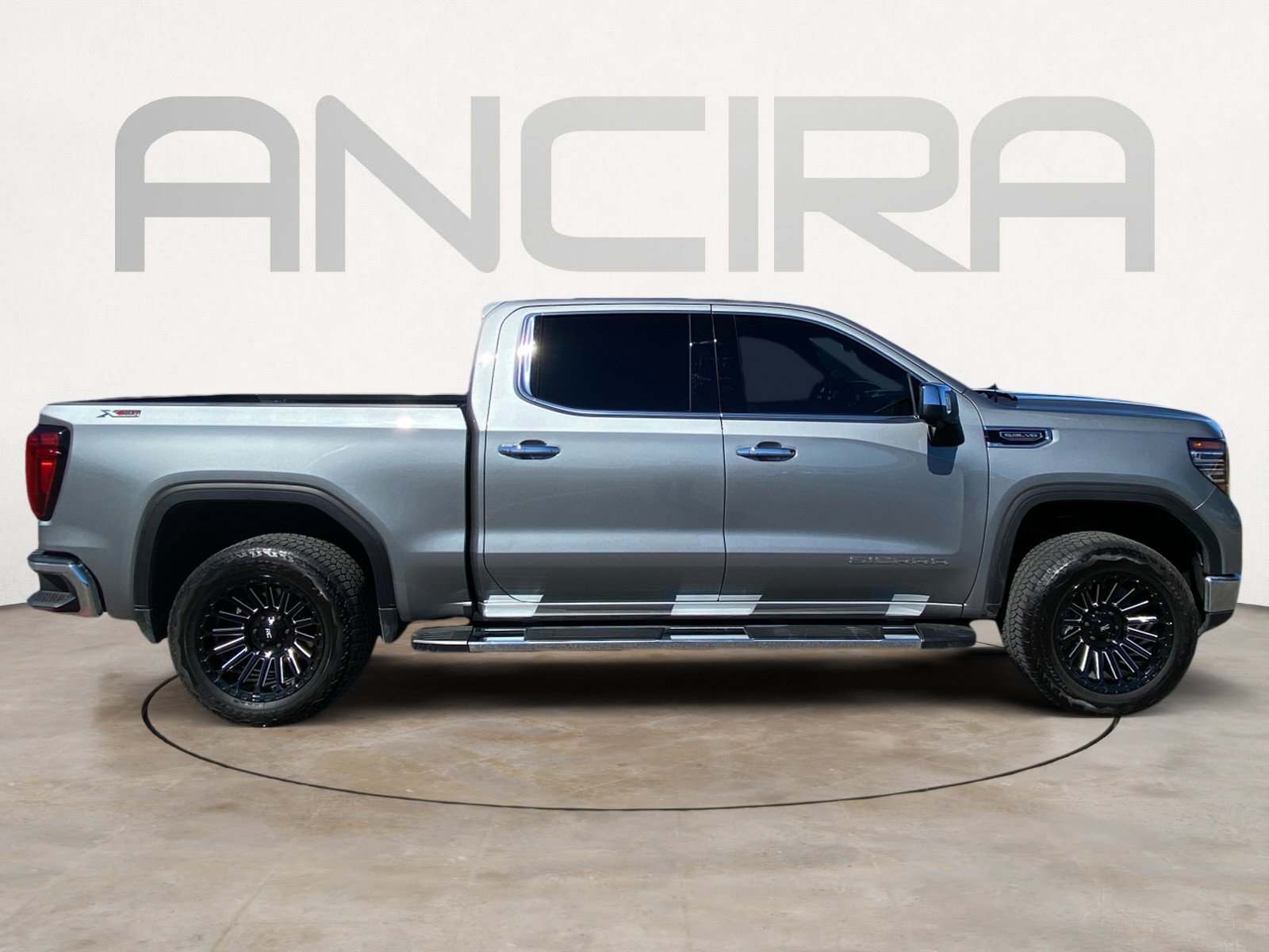 Used 2024 GMC Sierra 1500 SLT image 11