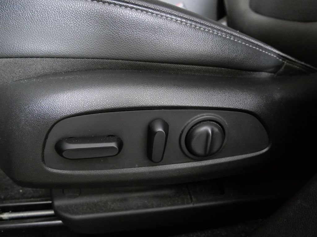 Used 2020 Buick Encore GX Select FWD image 15