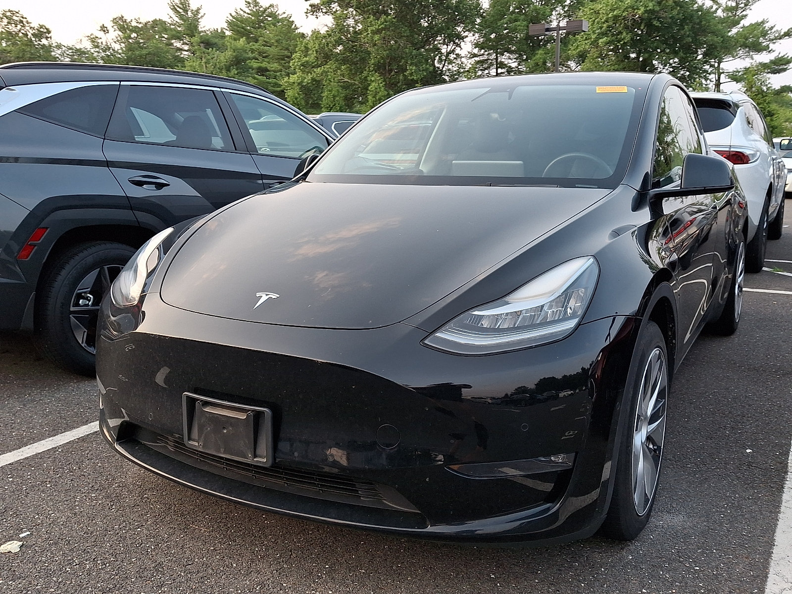 Used 2022 Tesla Model Y Long Range AWD/4WD image 2