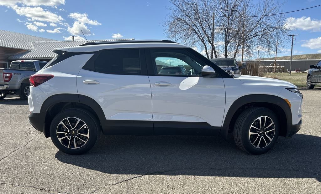 New 2025 Chevrolet TrailBlazer LT w/ Convenience Package AWD/4WD image 9