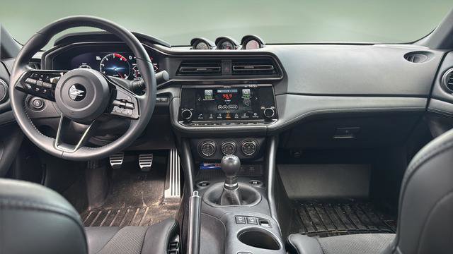 Used 2024 Nissan Z Performance w/ Floor Mat Package RWD image 7