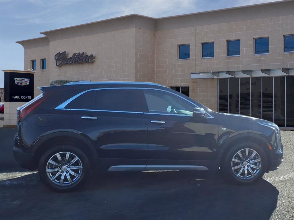 Certified 2023 Cadillac XT4 Premium Luxury w/ Cold Weather Package image 4