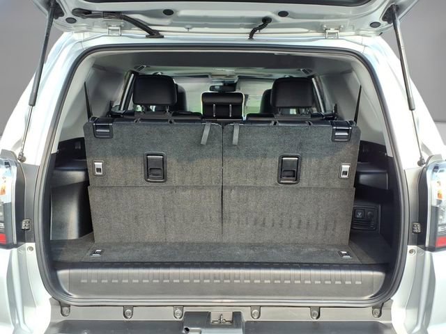 Used 2020 Toyota 4Runner SR5 Premium w/ Moonroof Package image 11