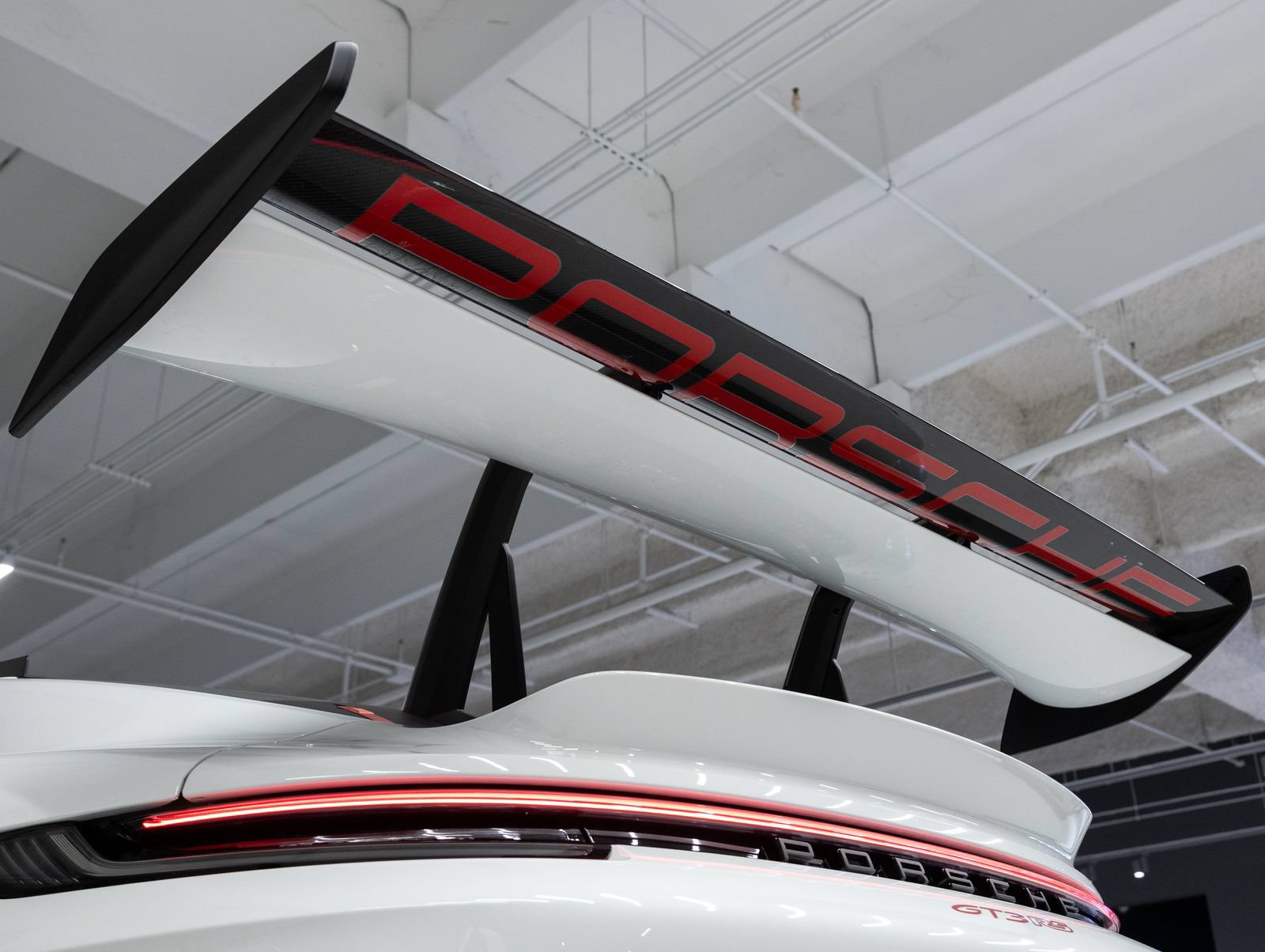 Certified 2023 Porsche 911 GT3 RS RWD image 33