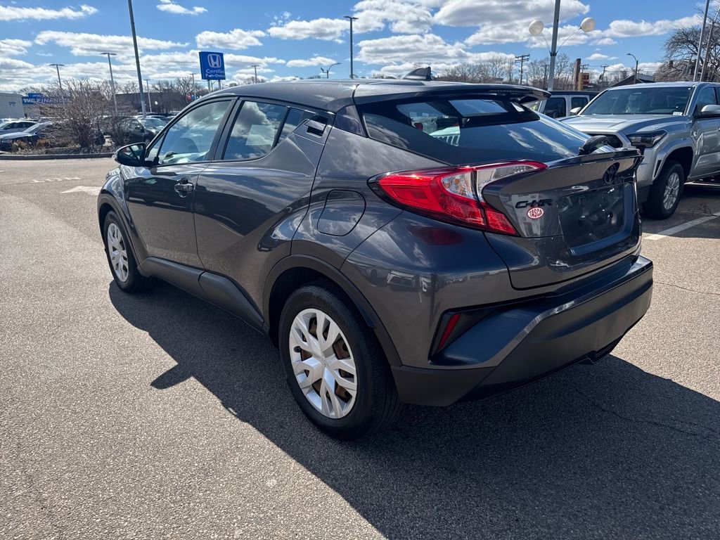 Used 2021 Toyota C-HR LE image 5
