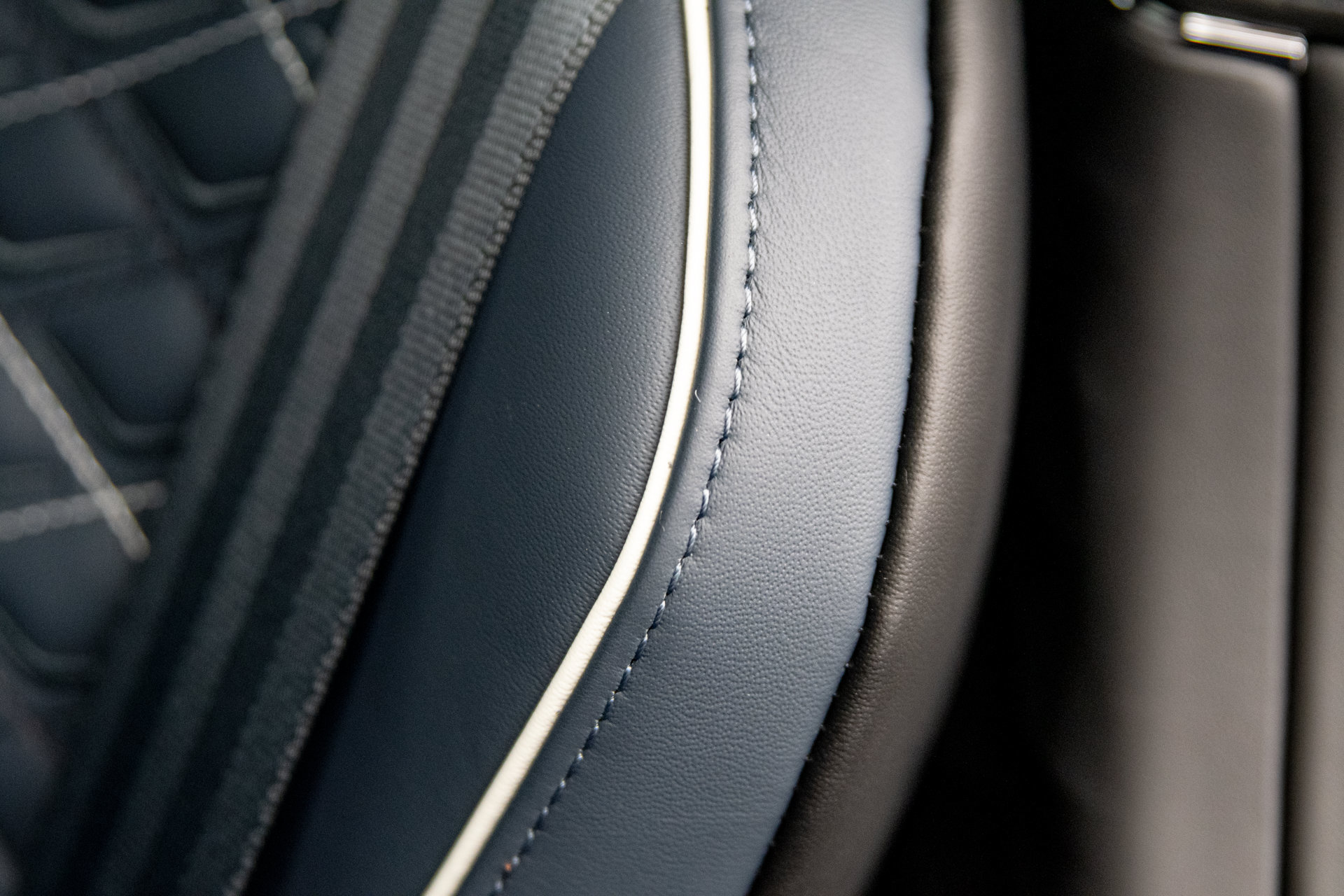 New 2026 Bentley Flying Spur Plug-In Hybrid AWD/4WD image 34