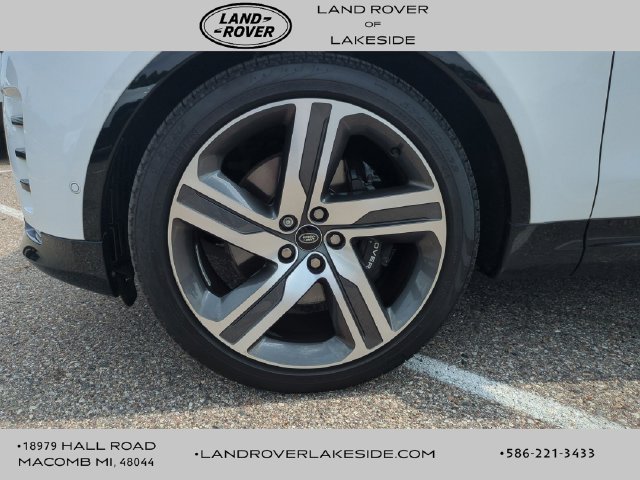 Used 2023 Land Rover Discovery Metropolitan Edition AWD/4WD image 21