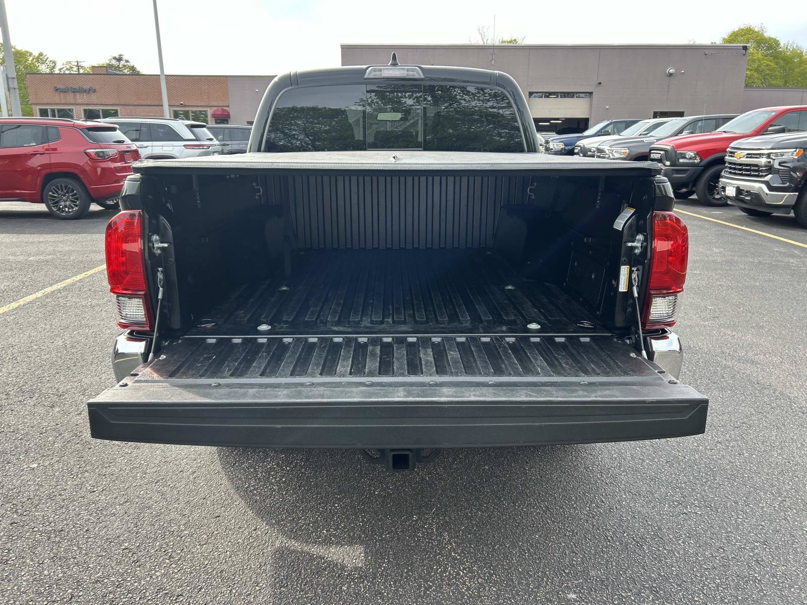 Used 2023 Toyota Tacoma SR5 AWD/4WD image 14