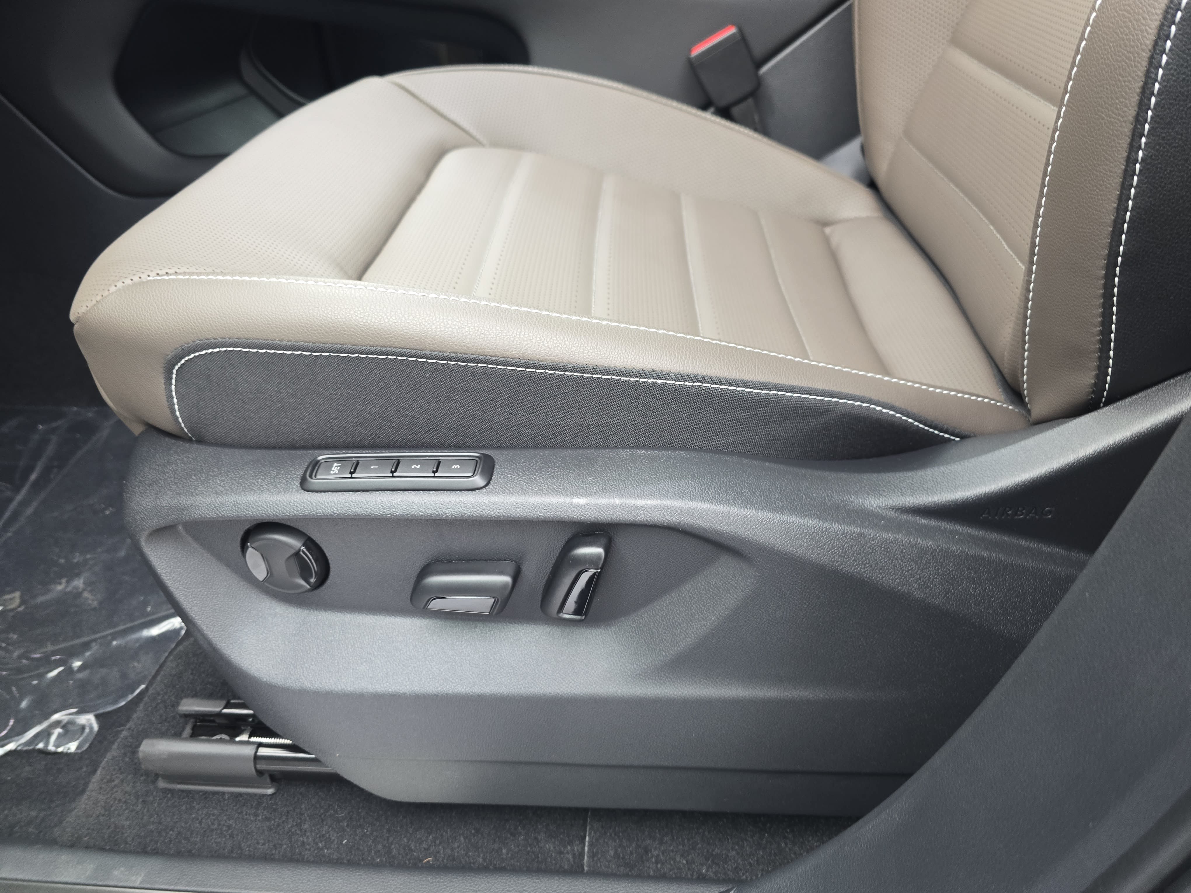 New 2026 Volkswagen Atlas SEL AWD/4WD image 29