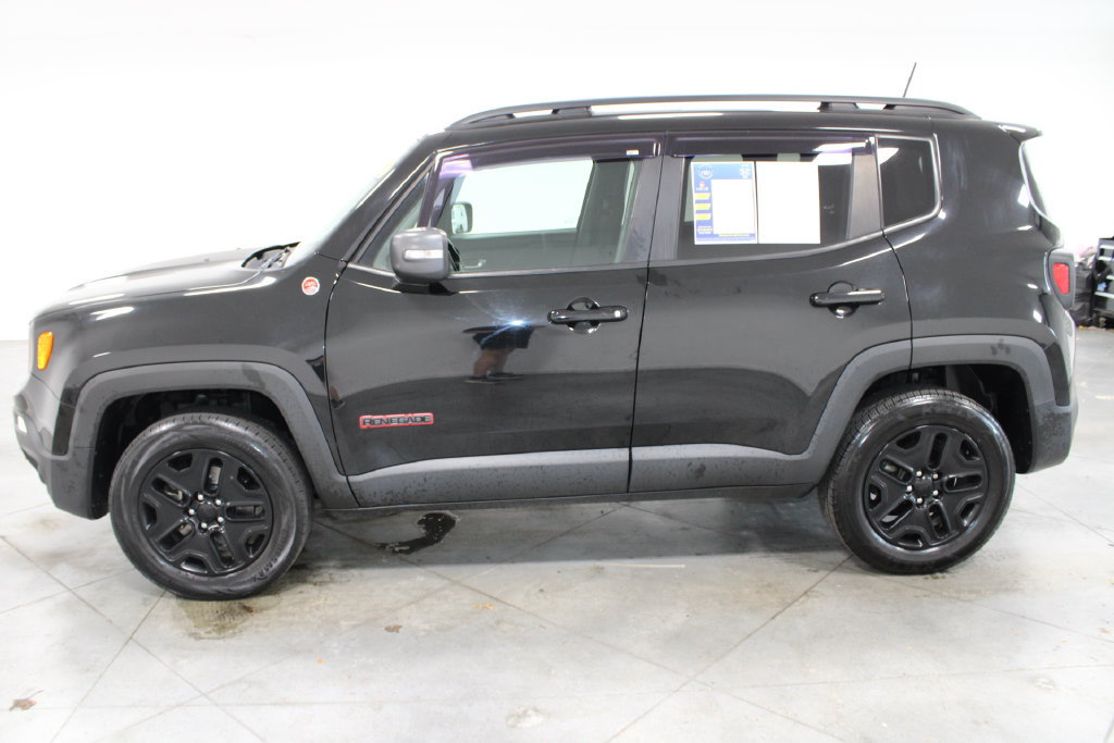 Used 2018 Jeep Renegade Trailhawk AWD/4WD image 6