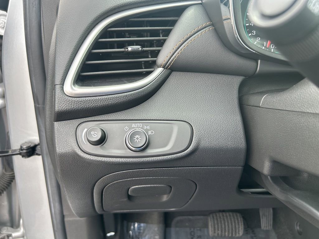 Used 2022 Chevrolet Trax LS w/ Tint and Cruise Package image 18