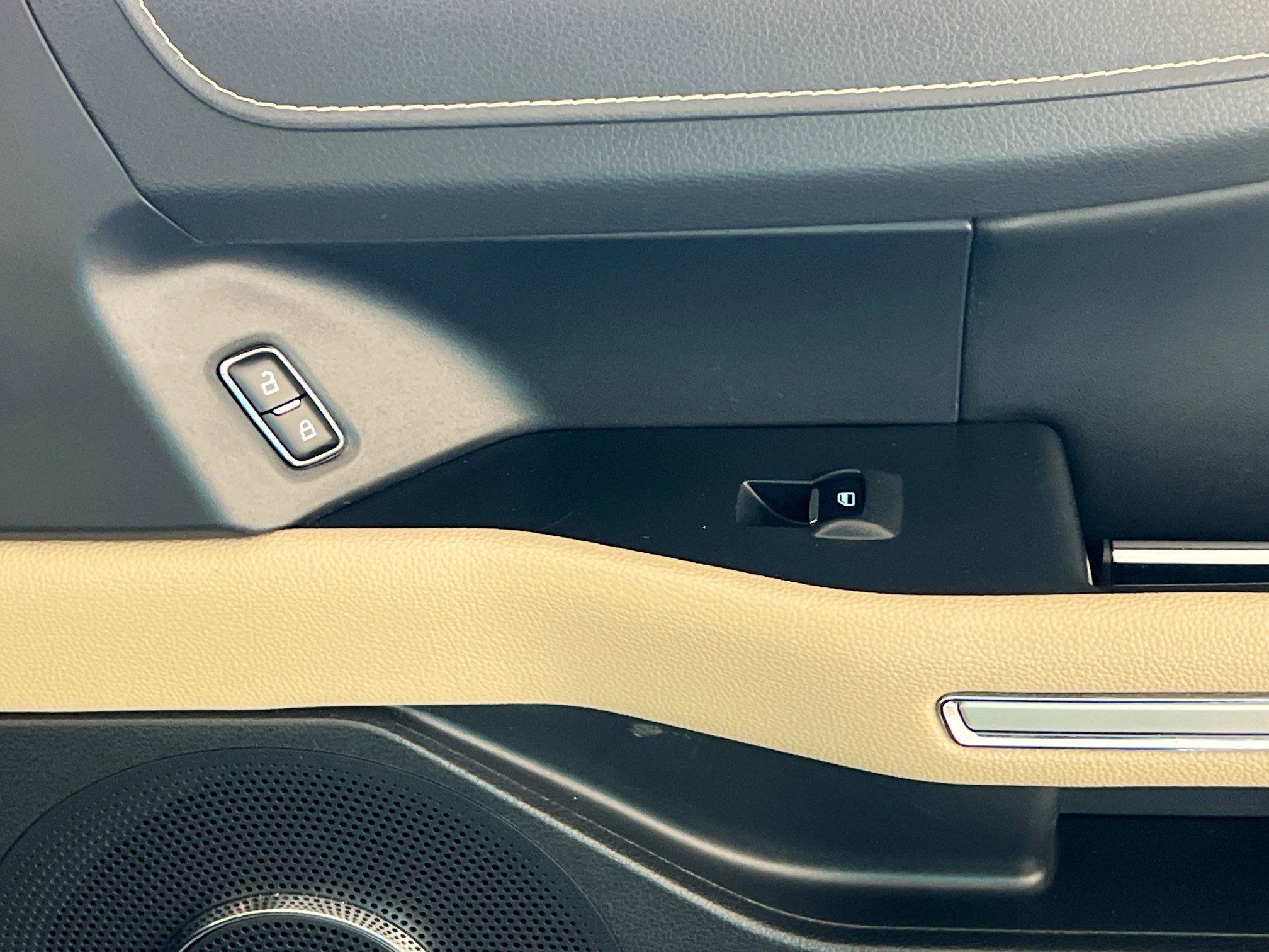 Used 2023 Ford Expedition Max Limited image 32