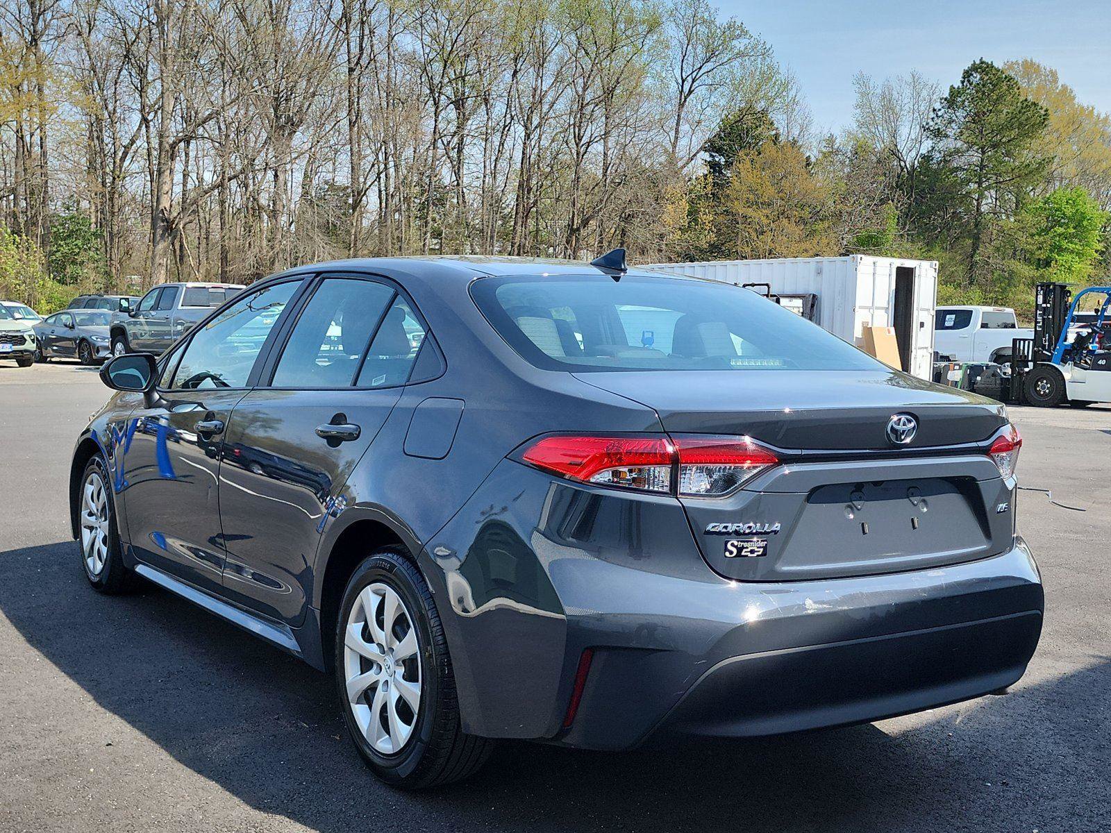 Used 2024 Toyota Corolla LE image 3