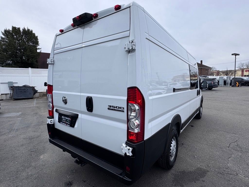 Used 2025 RAM ProMaster 3500 w/ Crew Van Package image 9