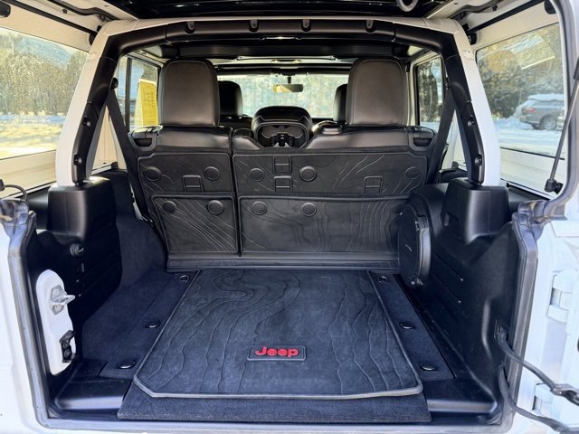 Used 2019 Jeep Wrangler Unlimited Sahara image 25