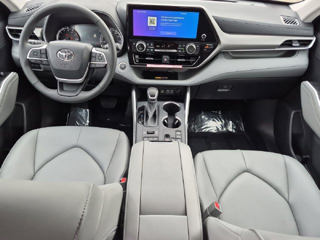 Certified 2026 Toyota Highlander XLE AWD/4WD image 29
