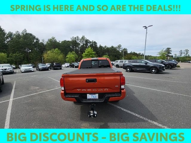 Used 2016 Toyota Tacoma TRD Sport w/ Premium & Technology Package image 12