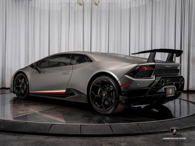 Used 2018 Lamborghini Huracan Performante AWD/4WD image 9