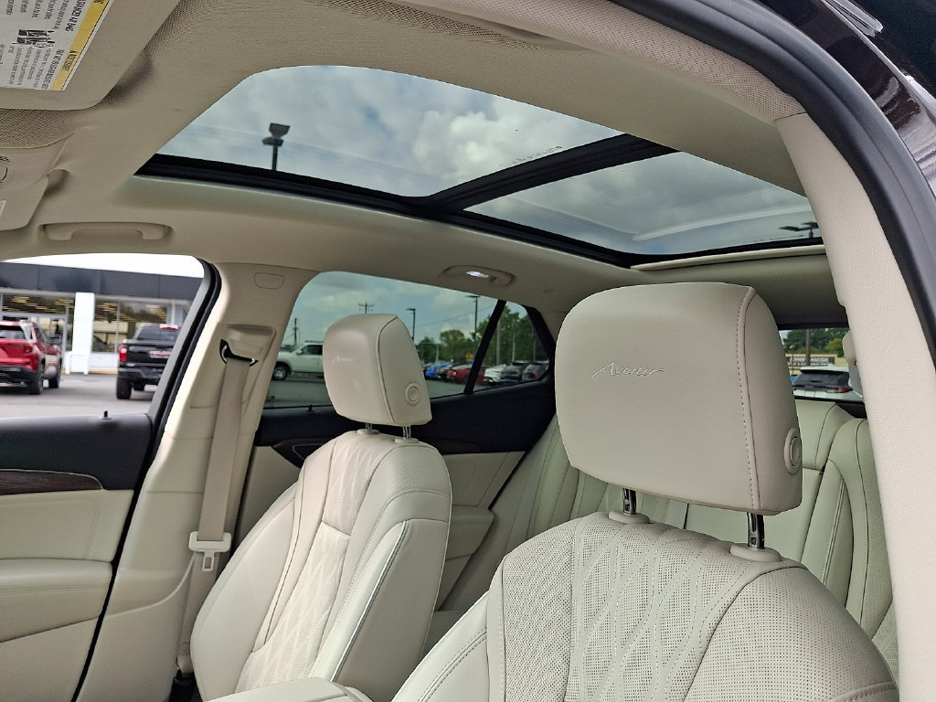 Used 2023 Buick Envision Avenir AWD/4WD image 16