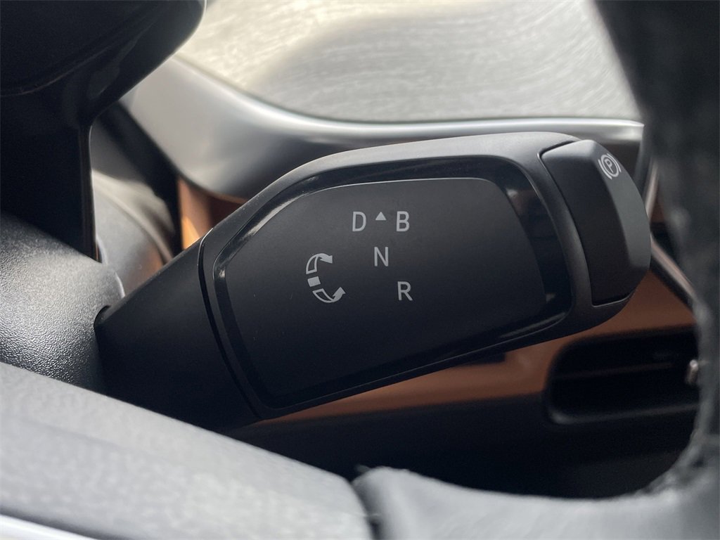 New 2025 Volkswagen ID. Buzz Pro S image 19