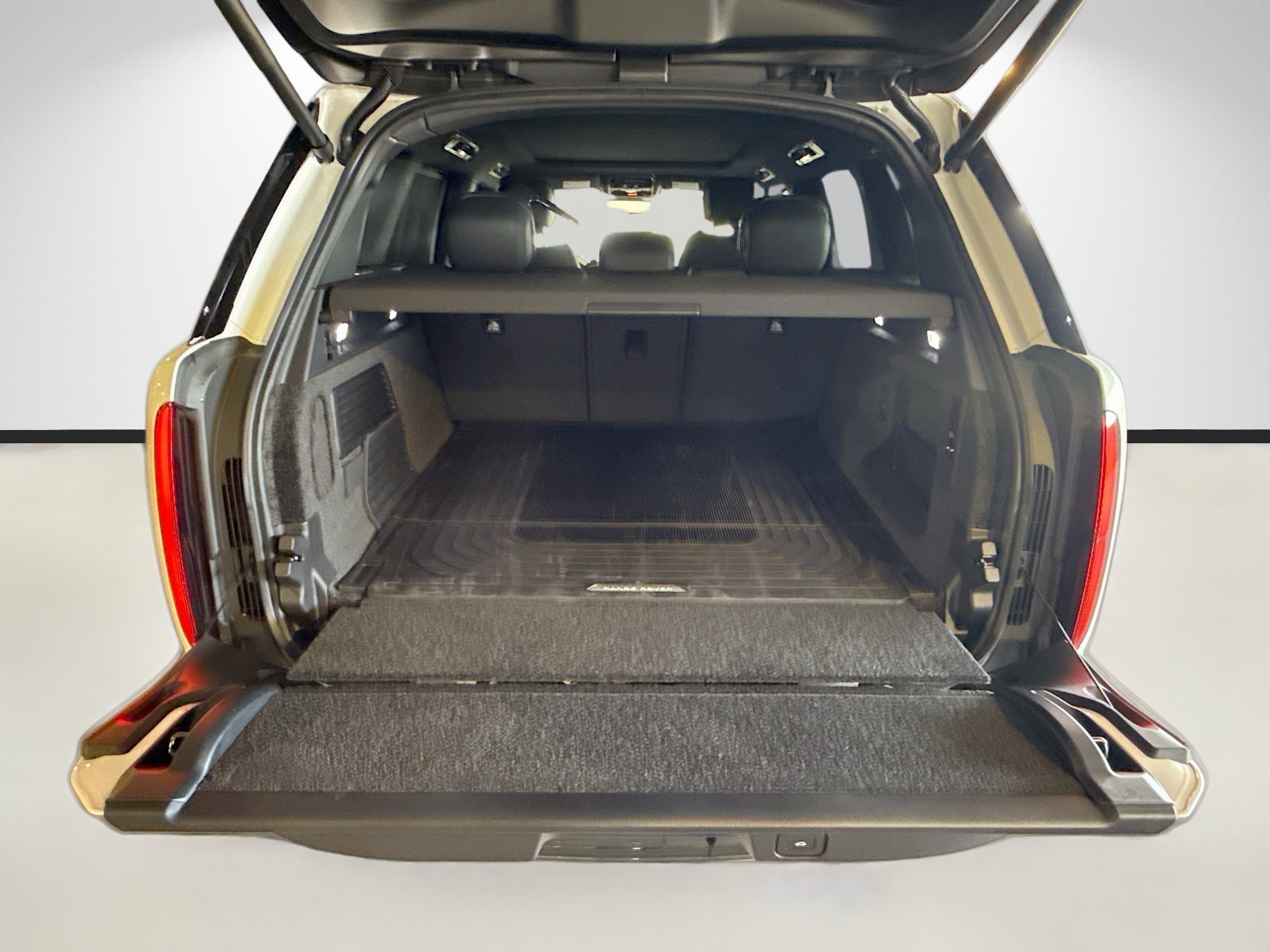 New 2026 Land Rover Range Rover SE AWD/4WD image 11